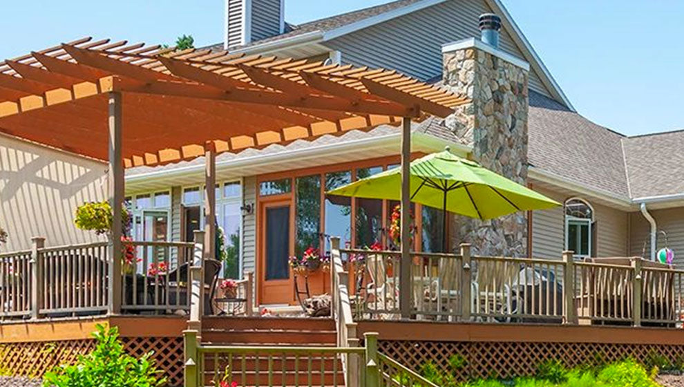 4 x 4 Vs. 6 x 6 Deck Post: Which To Use?