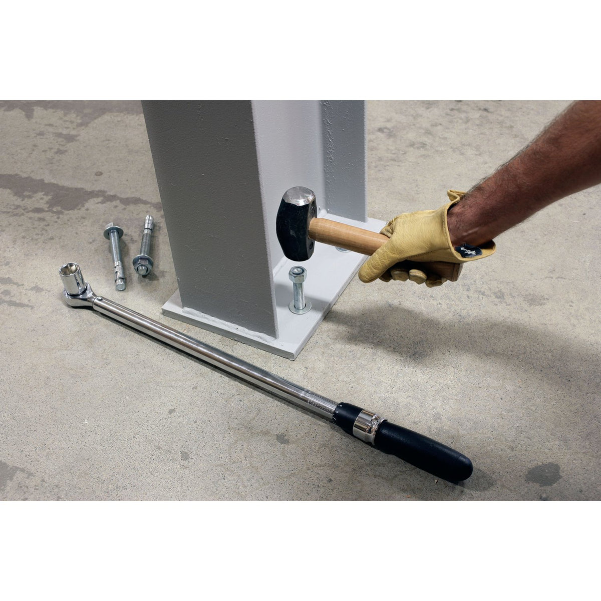 Simpson 1/2" x 7" Strong-Bolt 2 Wedge Anchor 304 Stainless Steel