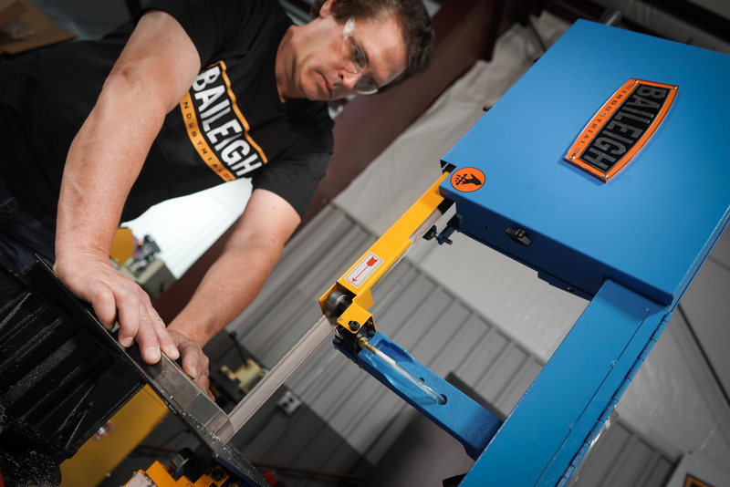 Baileigh Portable EVS Dual Mitering Bandsaw BS-10VS