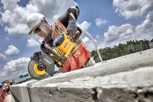 DeWALT FlexVOLT 60V MAX 9" Brushless Cordless CUT-OFF Concrete Saw Kit DCS692X2