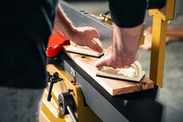 Powermatic 8" Parallelogram Jointer w/ArmorGlide, Helical Cutterhead, 1Ph 230V (PJ882HHT)