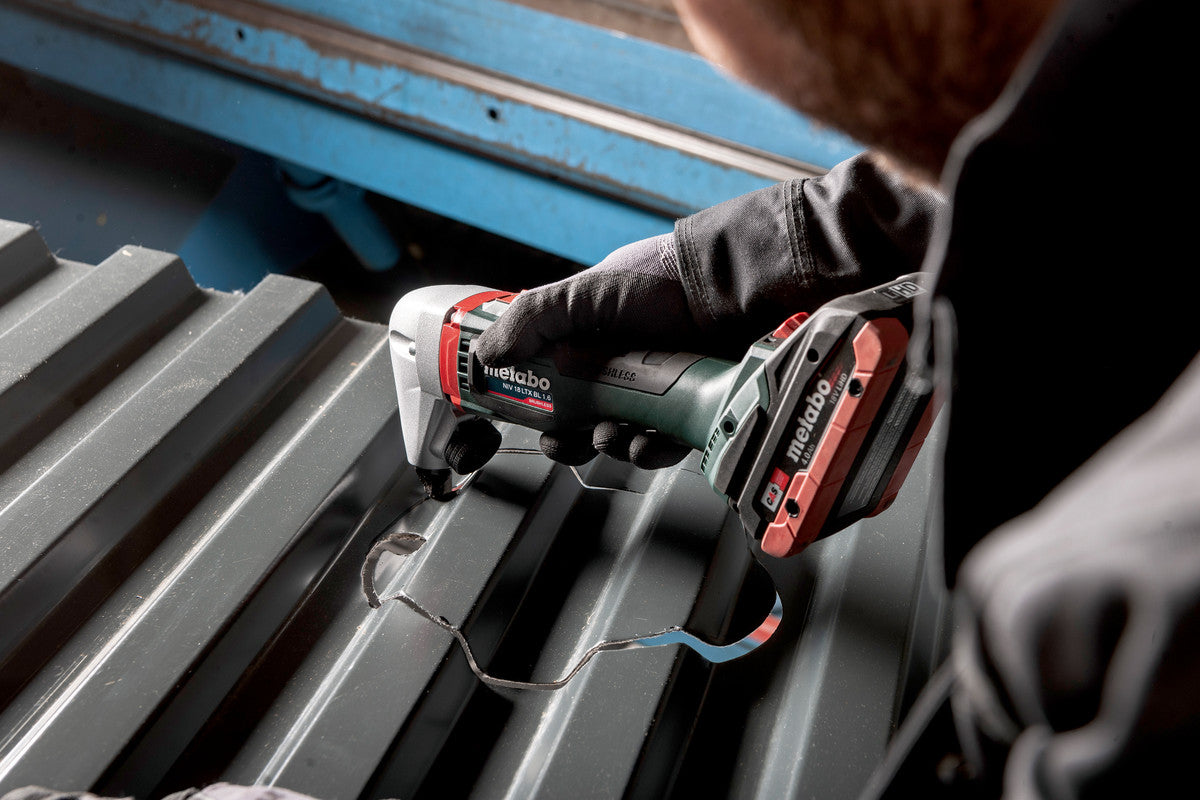 Metabo 18V 16g Brushless Nibbler (Bare Tool) NIV 18 LTX BL