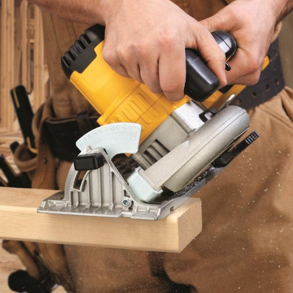 DeWALT 20V MAX 6-1/2" Cordless Circular Saw (Bare) DCS391B