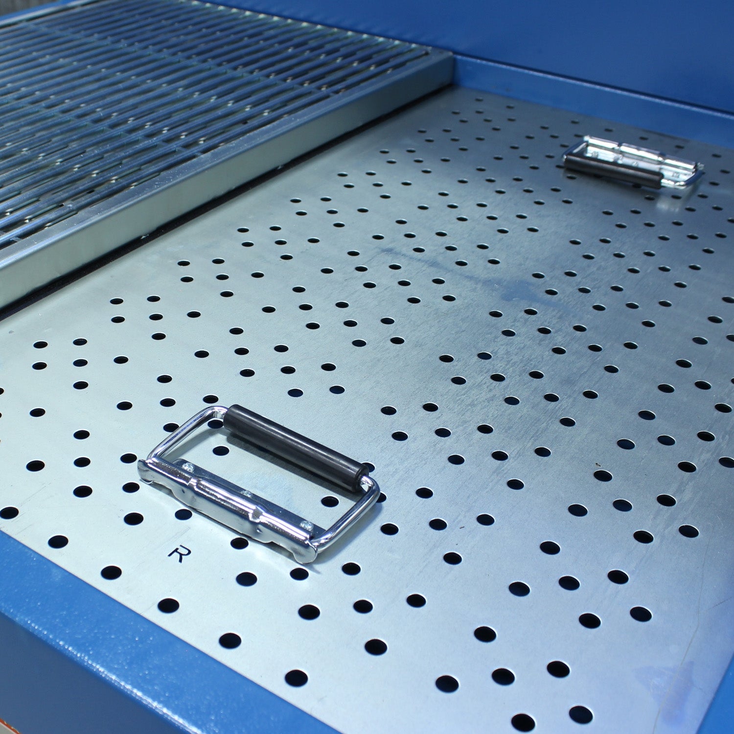 Baileigh Heavy Duty Downdraft Table DDTM-4840-HD