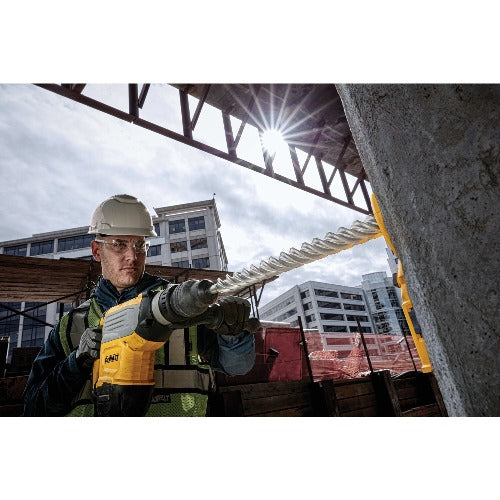 DeWalt 7/8" x 16" x 21-1/2" 4-Cutter SDS-Max Rotary Hammer Bit DW5816