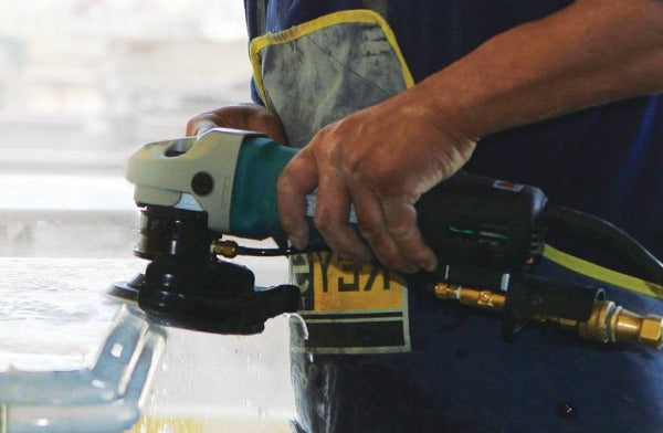 Makita 4" Electronic Wet Stone Polisher, 7.9 AMP, 2,000-4,000 RPM