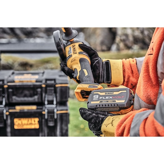 DeWALT FLEXVOLT 60V MAX Brushless 4-1/2" 6" Cordless Grinder with Kickback Brake Kit DCG418X2
