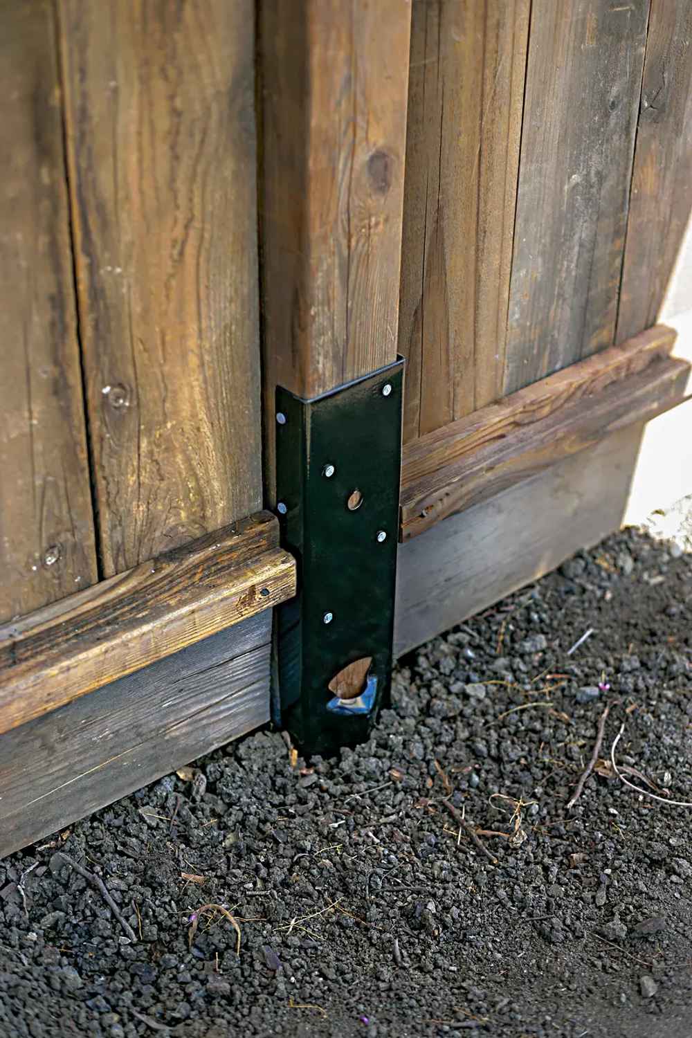 Simpson FPBM44E E-Z Mender Fence Post Mender - Black