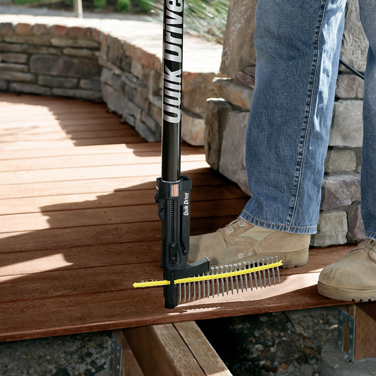 Simpson SSDHPD212S Collated 2-1/2" DHPD Hardwood Deck Screw