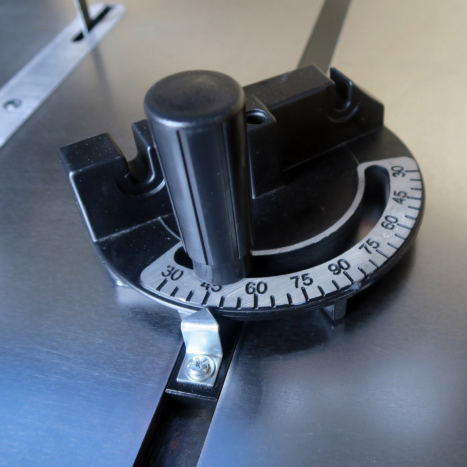 Baileigh Industrial Vertical Band Saw BSV-24VS-V2