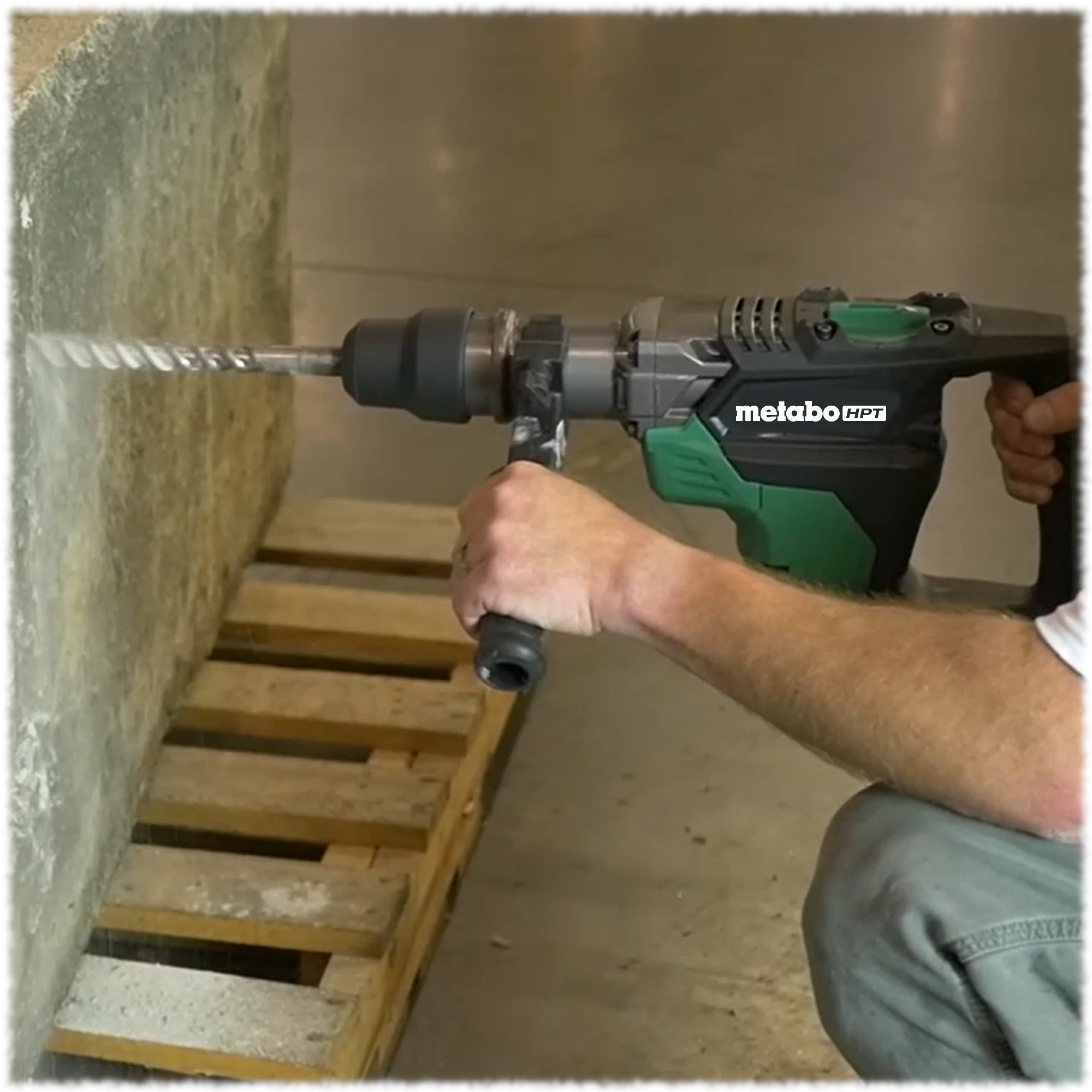 Metabo 1-9/16" SDS MAX Rotary Hammer DH40MC