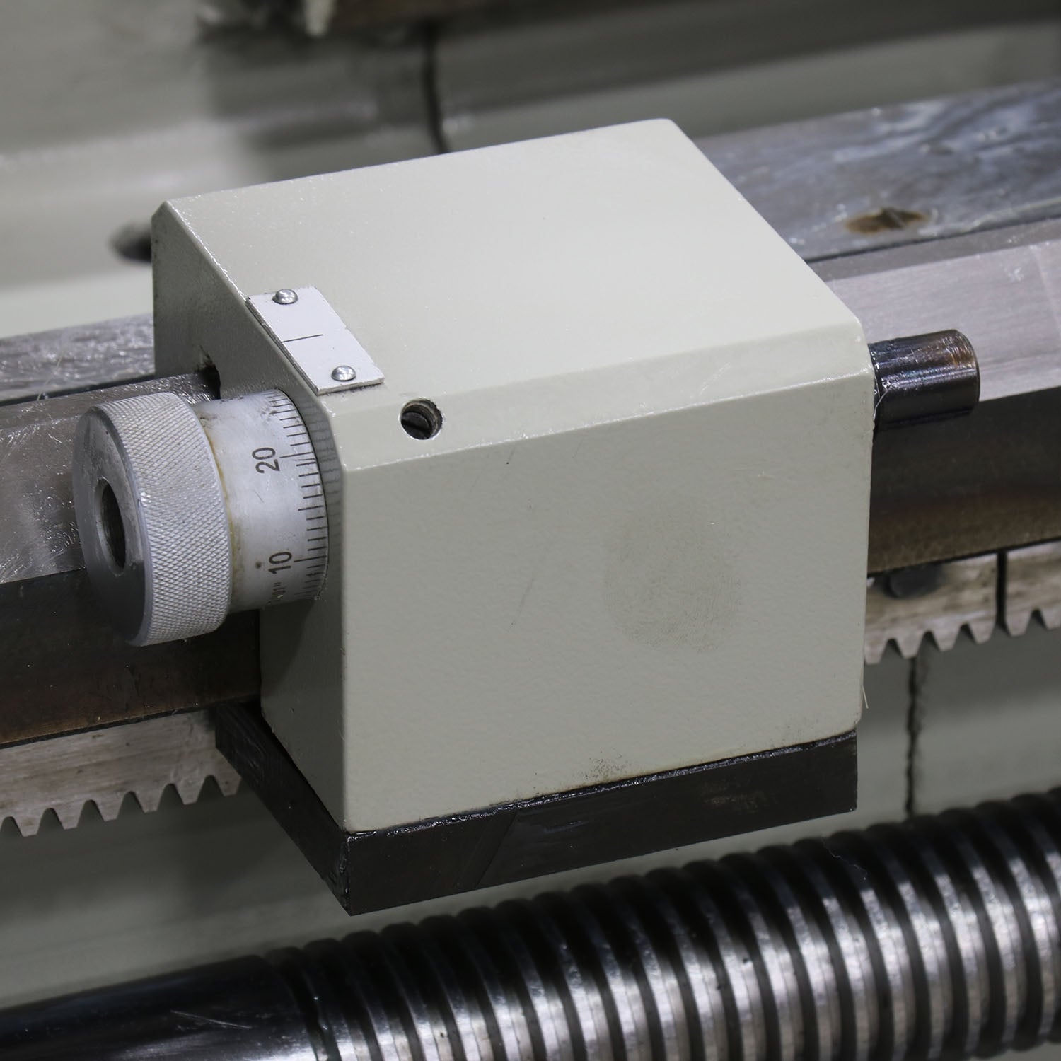 Baileigh Geared Head Metal Lathe PL-1860E