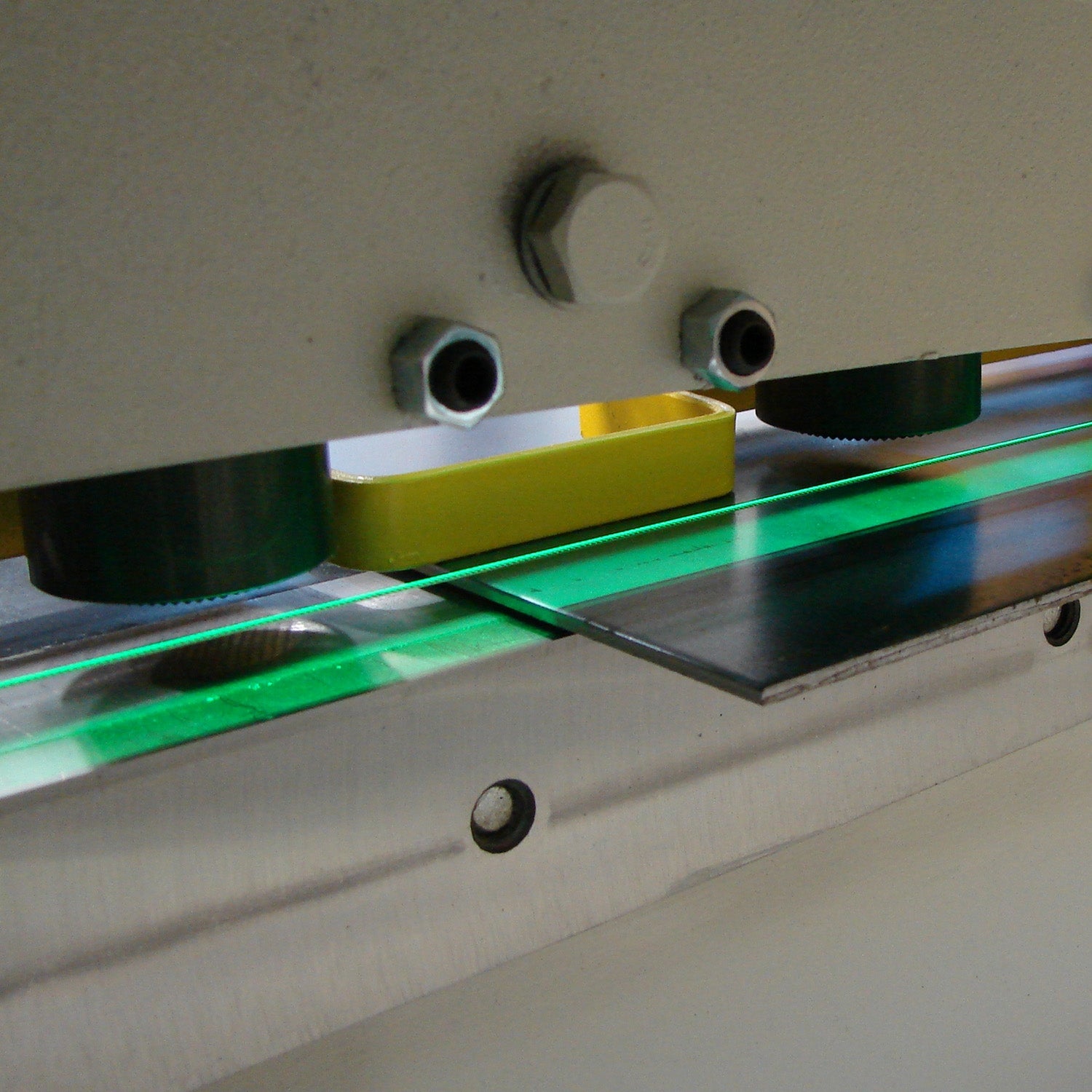 Baileigh Heavy Duty Hydraulic Sheet Metal Shear SH-5210-HD