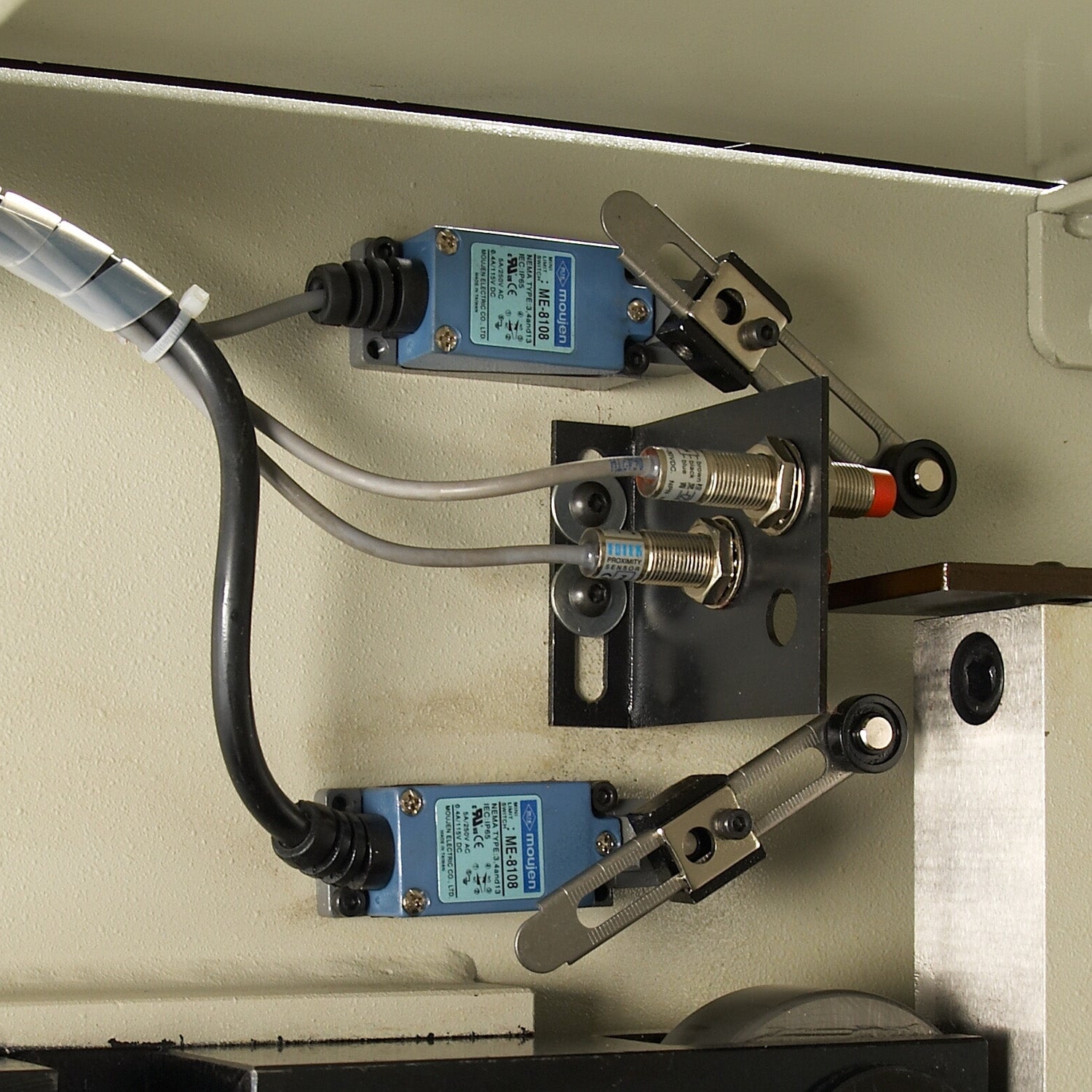 Baileigh Heavy Duty Hydraulic Sheet Metal Shear SH-8010-HD