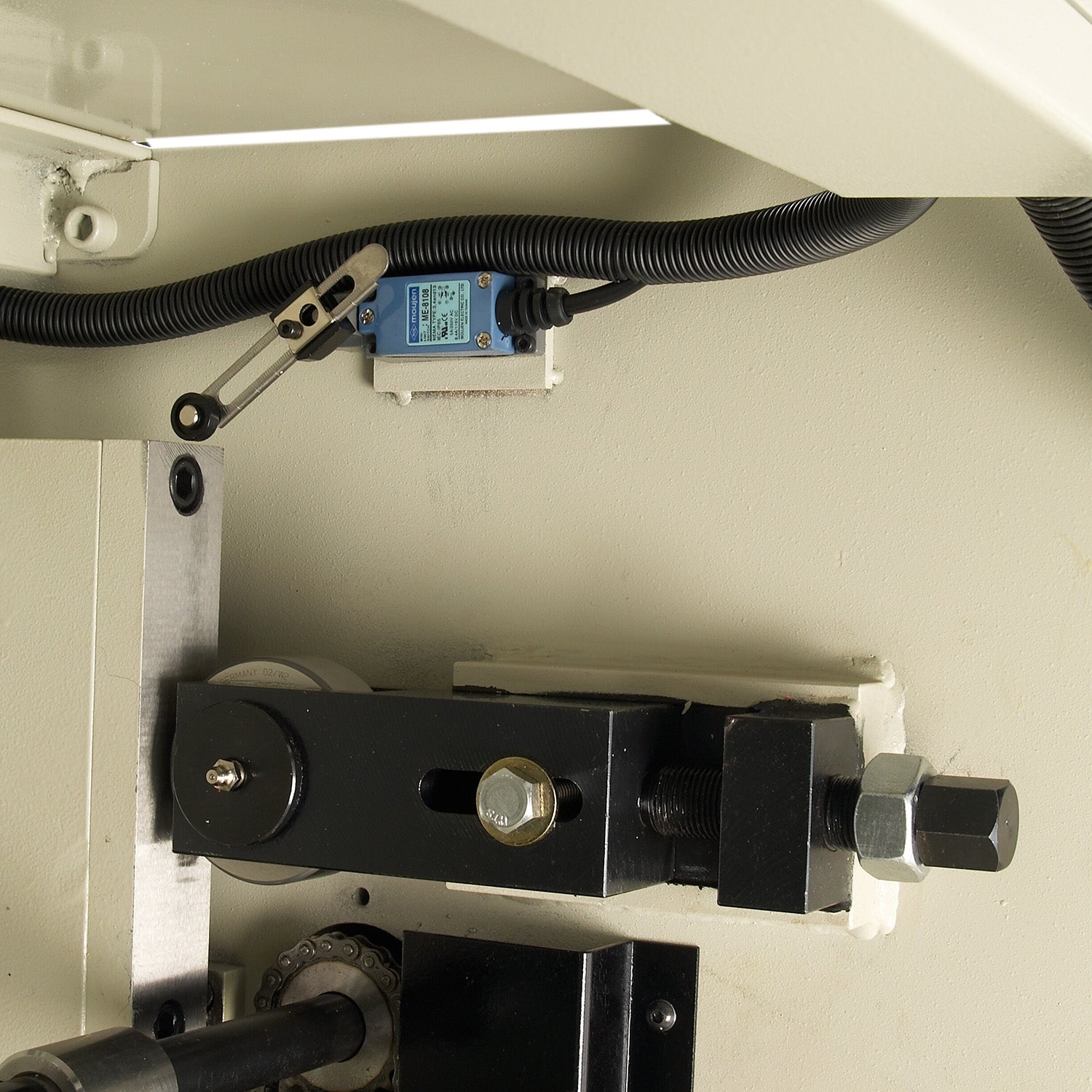 Baileigh Heavy Duty Hydraulic Sheet Metal Shear SH-8010-HD